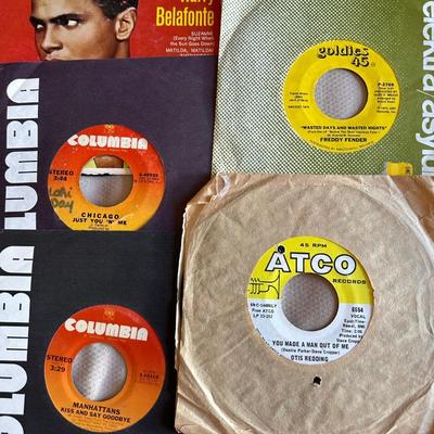 MUSIC ON VINYL 45's