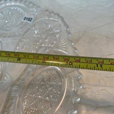 Glass sawtoothed dish