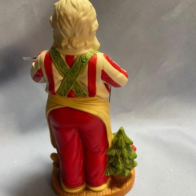 Santa’s puppet show