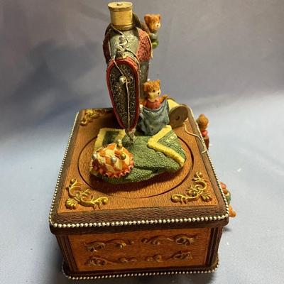 Bears on sewing machine-music Button&Bows