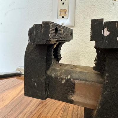 SERVESS ALL STEEL BENCH VISE