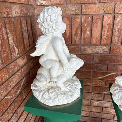 2 PLASTER CHERUBS AND 2 PILLARS