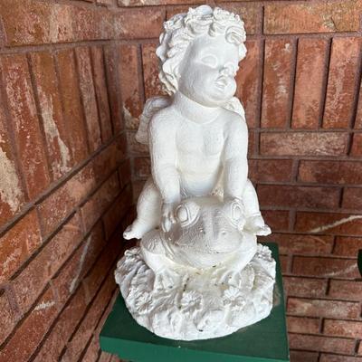 2 PLASTER CHERUBS AND 2 PILLARS