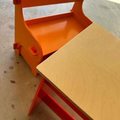 Child Size desk and chair Red/Orange