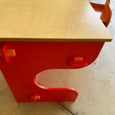 Child Size desk and chair Red/Orange