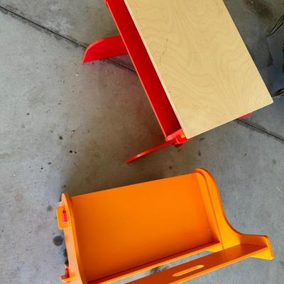 Child Size desk and chair Red/Orange