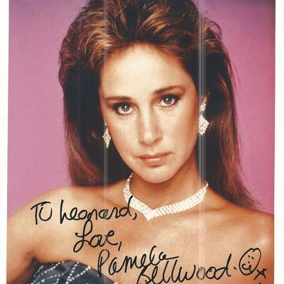 Pamela Bellwood signed photo