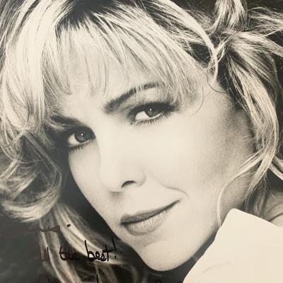 Lisa Hartman Black singed photo