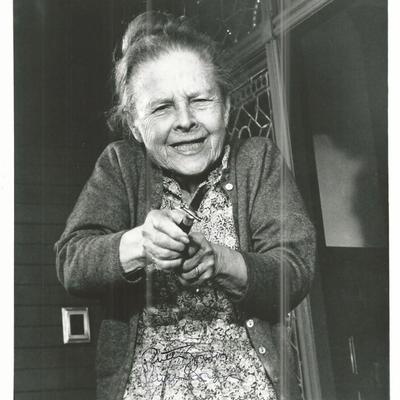 Scavenger Hunt Ruth Gordon signed photo