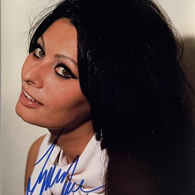 Sophia Loren signed photo
