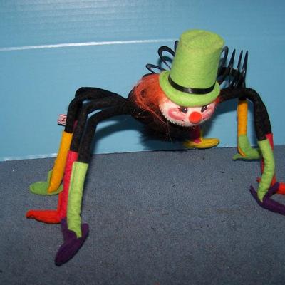 LOT 19 ADORABLE COLLECTABLE ANNALEE HALLOWEEN SPIDER & MOUSE