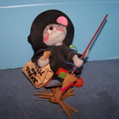 LOT 20 ADORABLE COLLECTABLE ANNALEE HALLOWEEN BAT & MOUSE