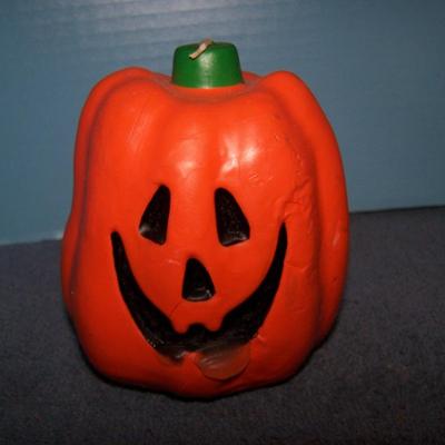 LOT 21 GREAT HALLOWEEN JOLs CANDLE AND CANDLE LIGHT