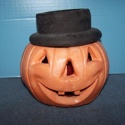 LOT 21 GREAT HALLOWEEN JOLs CANDLE AND CANDLE LIGHT
