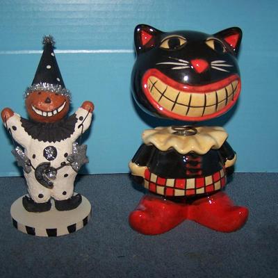 LOT 22 GREAT CONTEMPORARY HALLOWEEN FIGURINES