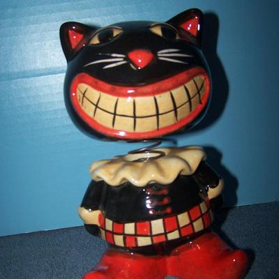 LOT 22 GREAT CONTEMPORARY HALLOWEEN FIGURINES