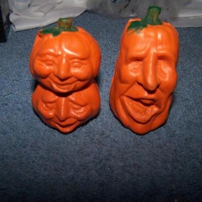 LOT 23 BUNCH of CREEPY HALLOWEEN
