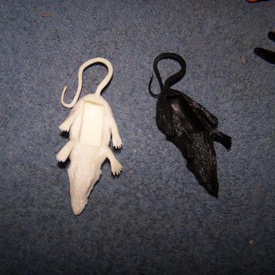 LOT 23 BUNCH of CREEPY HALLOWEEN