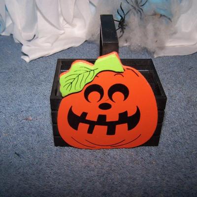LOT 23 BUNCH of CREEPY HALLOWEEN