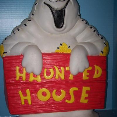 LOT 27 WONDERFUL COLLECTABLE HAUNTED HOUSE/GHOST BLOW MOLD LIGHT
