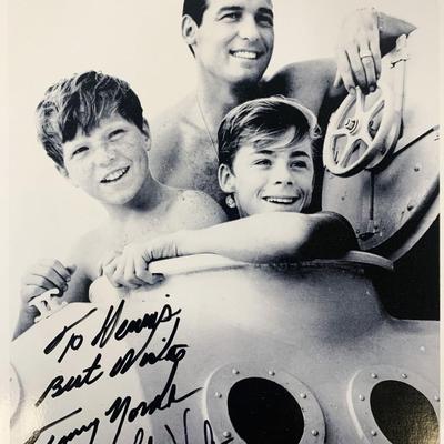 Flipper Luke Halpin & Tommy Norden signed photo