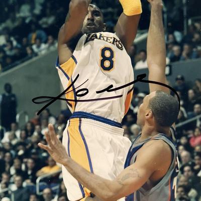 LA Lakers Kobe Bryant signed photo