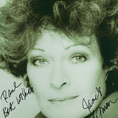 Janet Suzman signed photo