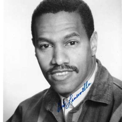 St Elsewhere Eric Laneuville signed photo