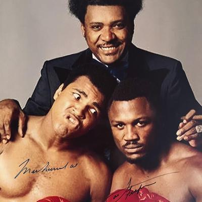 Muhammad Ali / Joe Frazier signed photo