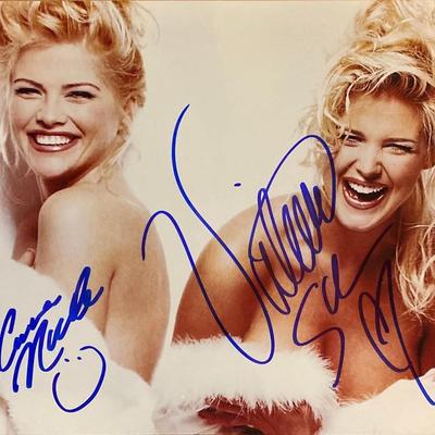 Victoria Silvstedt
 & Anna Nicole Smith
signed photo