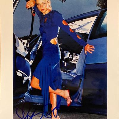 Amy Smart signed photo