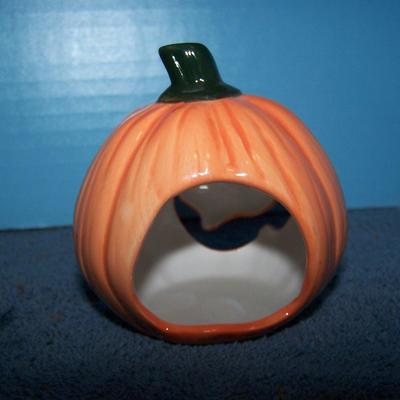 LOT 32 HALLOWEEN PARTY TIME BOTTLE STOPPERS plus