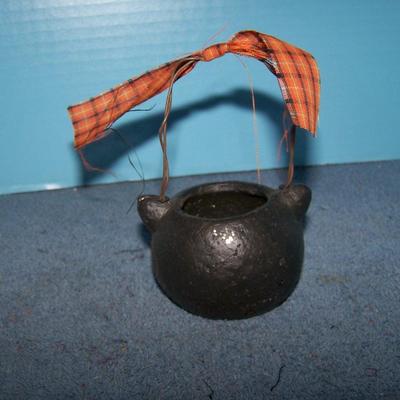 LOT 36 ADORABLE HALLOWEEN ITEMS