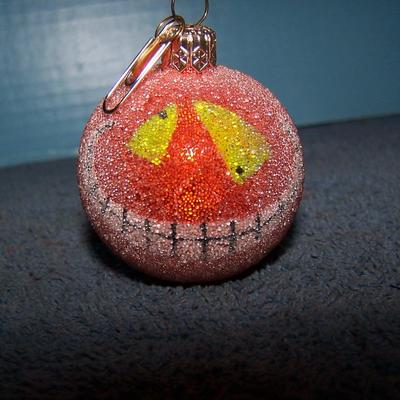LOT 36 ADORABLE HALLOWEEN ITEMS