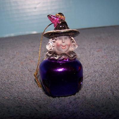 LOT 36 ADORABLE HALLOWEEN ITEMS