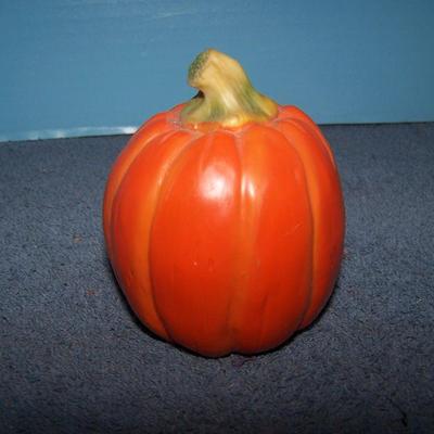 LOT 36 ADORABLE HALLOWEEN ITEMS