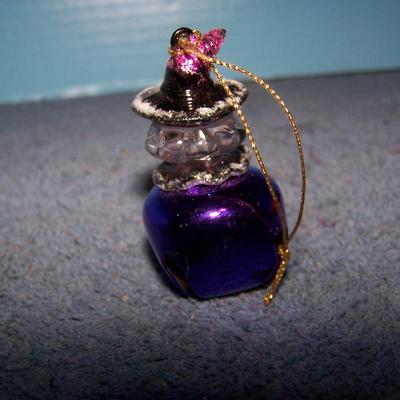 LOT 36 ADORABLE HALLOWEEN ITEMS