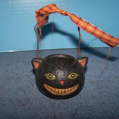 LOT 36 ADORABLE HALLOWEEN ITEMS