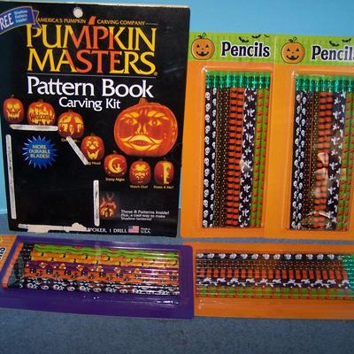 LOT 37 GREAT HALLOWEEN STUFF