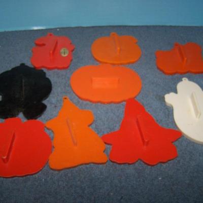 LOT 41 GREAT COLLECTABLE HALLOWEEN HALLMARK COOKIE CUTTERS