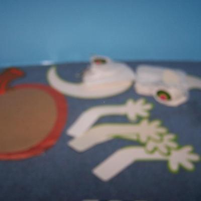LOT 43 GREAT HALLOWEEN HONEYCOMB PAPER JOL & GHOSTIE