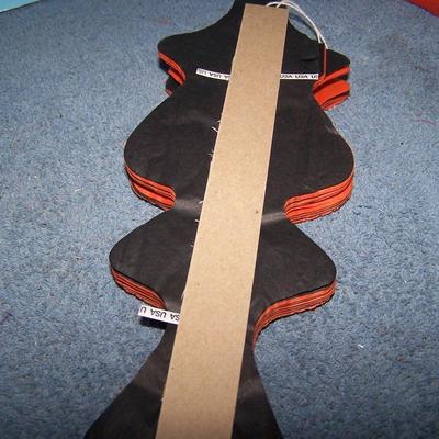 LOT 46 GREAT HALLOWEEN HONEYCOMB PAPER DECOR JOLs & DECORATION