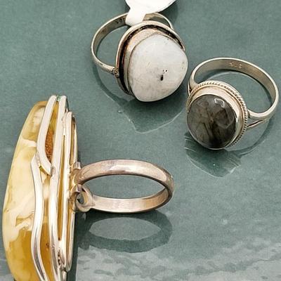 Three Rings In Silver - Amber, Labradorite & Rainbow Moonstone