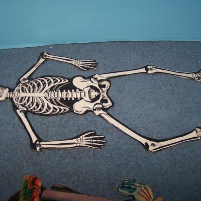 LOT 49 GREAT HALLOWEEN PAPER DECOR--GARLAND/BANNER CAT/SCARECROW/WITCH/SKELETON plus