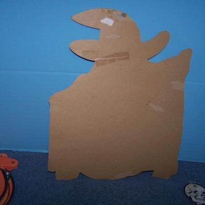 LOT 49 GREAT HALLOWEEN PAPER DECOR--GARLAND/BANNER CAT/SCARECROW/WITCH/SKELETON plus