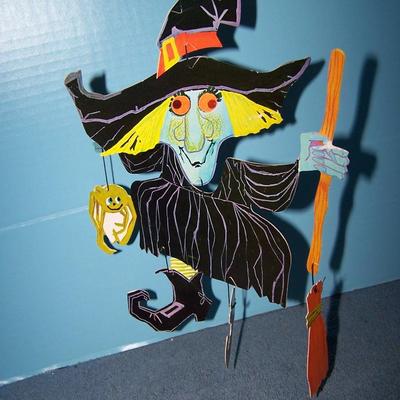 LOT 51 GREAT HALLOWEEN PAPER DECOR