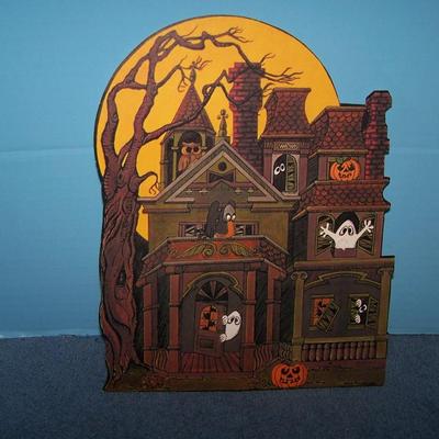 LOT 51 GREAT HALLOWEEN PAPER DECOR