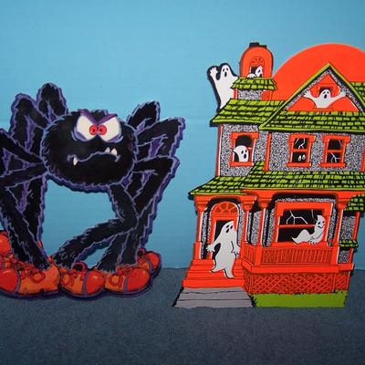 LOT 52 BUNCH OF GREAT HALLOWEEN PAPER DECOR