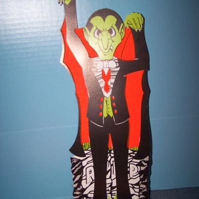 LOT 52 BUNCH OF GREAT HALLOWEEN PAPER DECOR