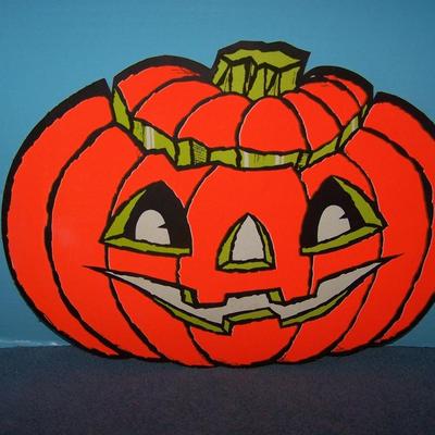 LOT 52 BUNCH OF GREAT HALLOWEEN PAPER DECOR